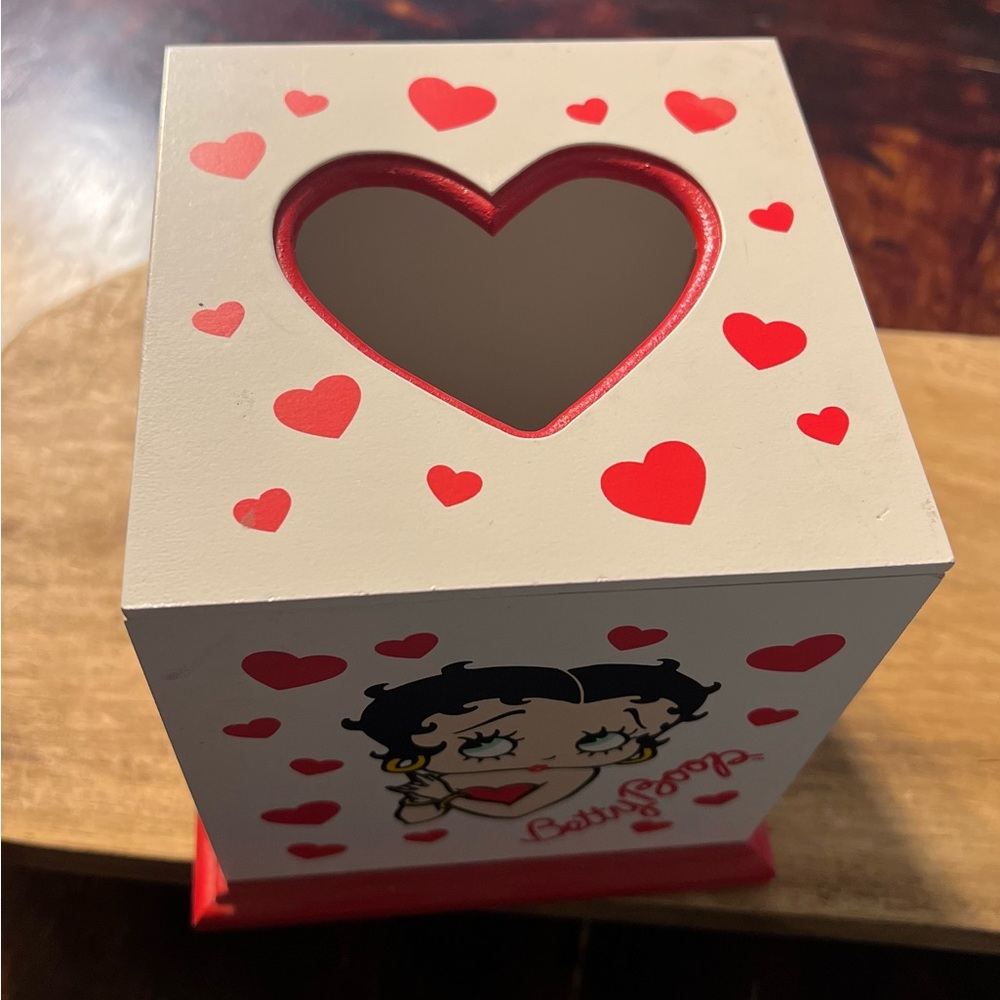 **VINTAGE** Tissue Box Holder